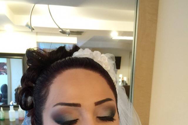Aryana Salon