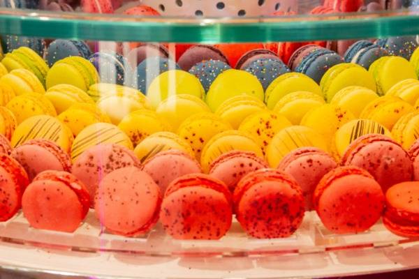 Macaron display