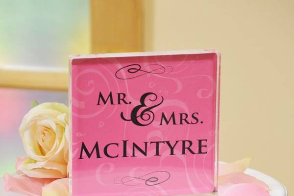 Beautiful personalized cake topper in many styles and colors.