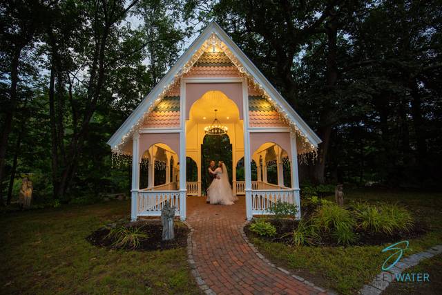Dance in the chapel