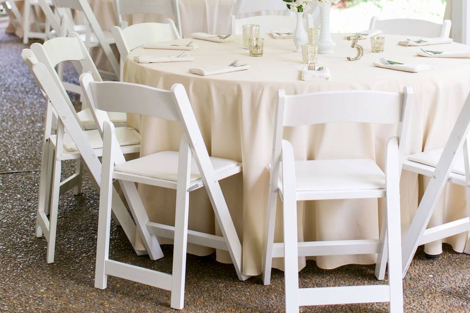 Classic and timeless setting.