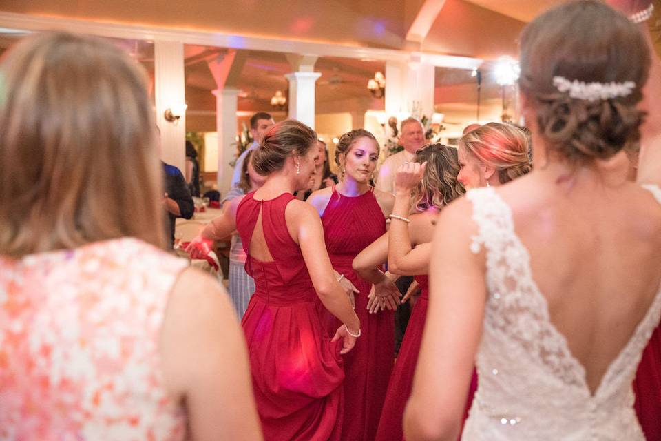 Bridal party enjoying the dance