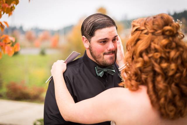 Sean and Tyler's Rainy Engagement Downtown Coeur d'Alene — Looyenga  Photography