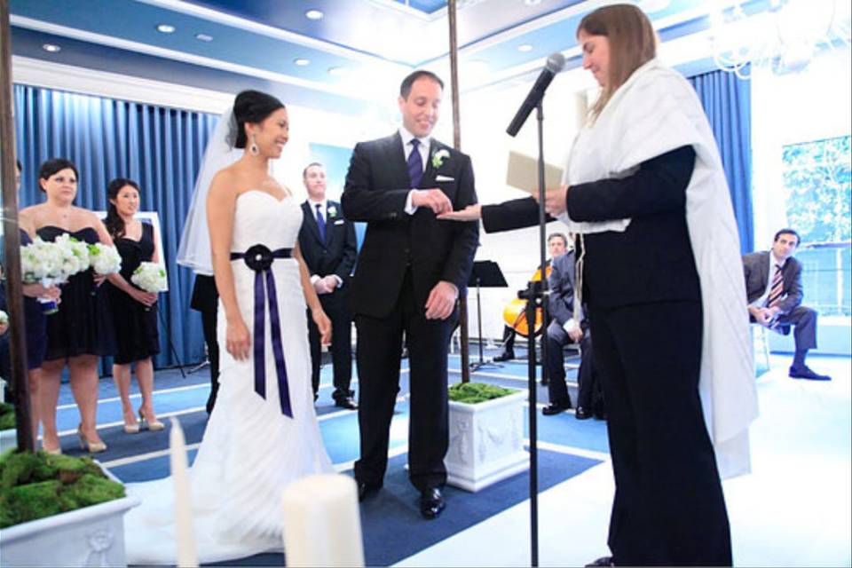 Rabbi Heather Miller Jewish/Interfaith/LGBT Weddings