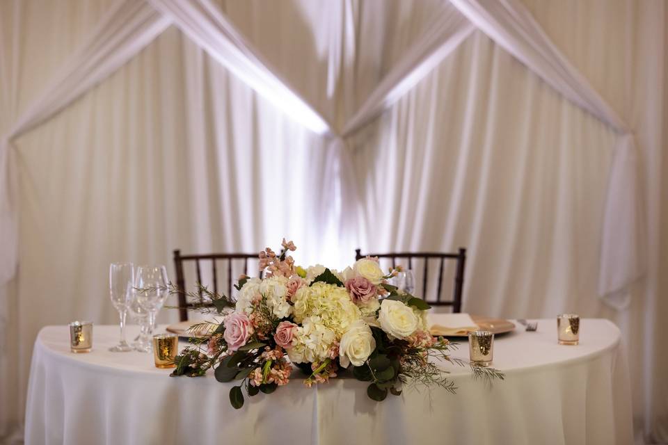 Sweetheart table