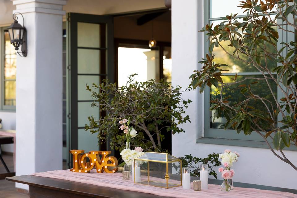 Welcome table