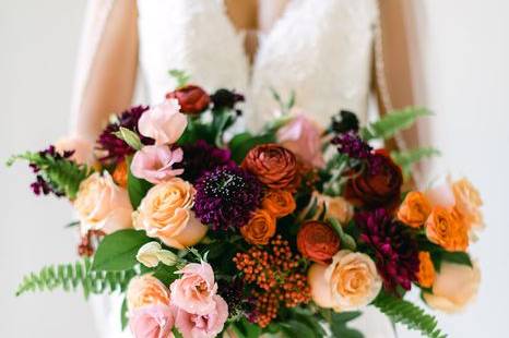 Vibrant bridal bouquet