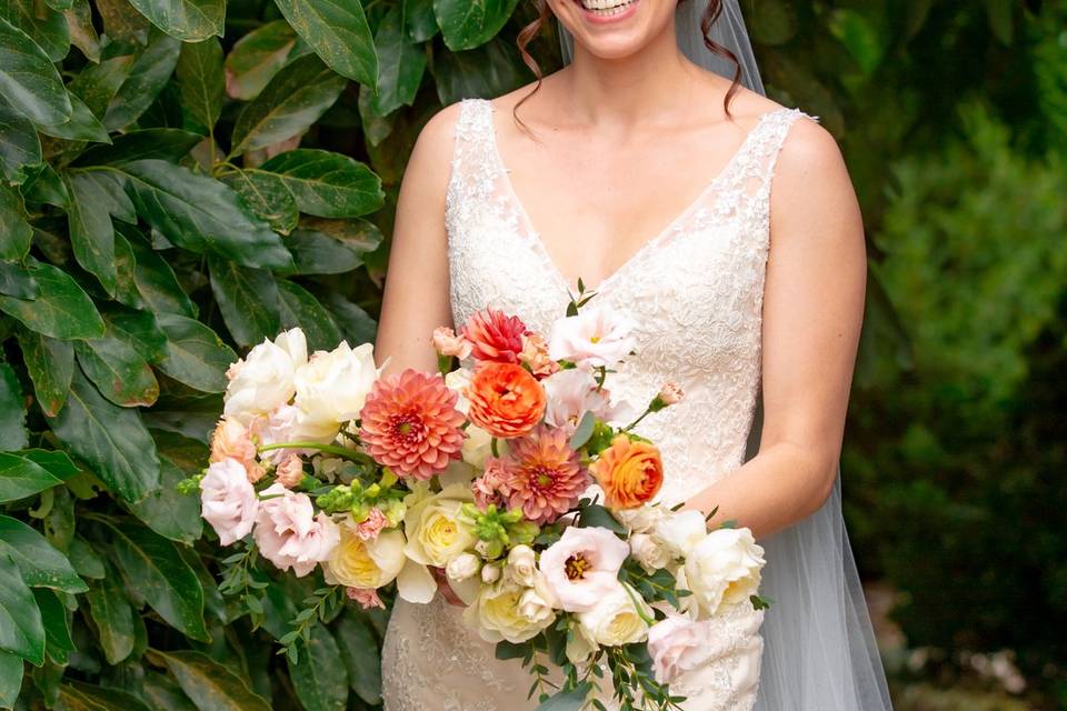 Peach bridal bouquet