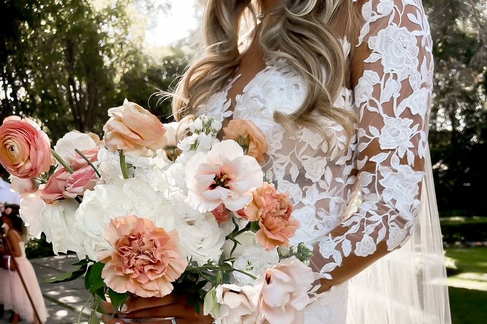 Romantic bridal bouquet