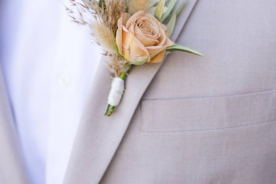 Preserved foliage boutonniere