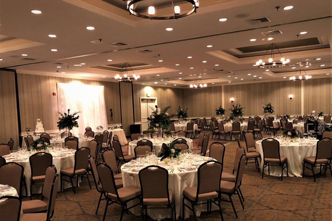 DoubleTree by Hilton's Mansion on the Hill - Hotel Weddings - Durham ...