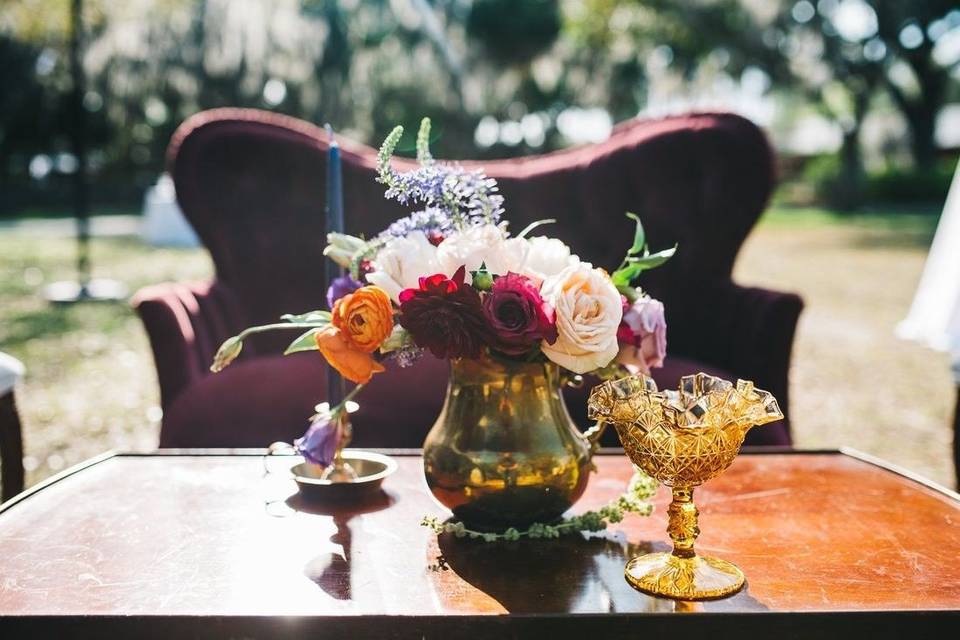 Merlot and blush centerpiece at the Emerald Fox, Tavares FL