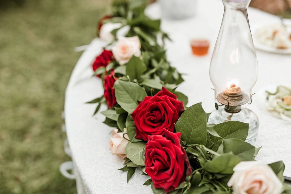 Red rose garland