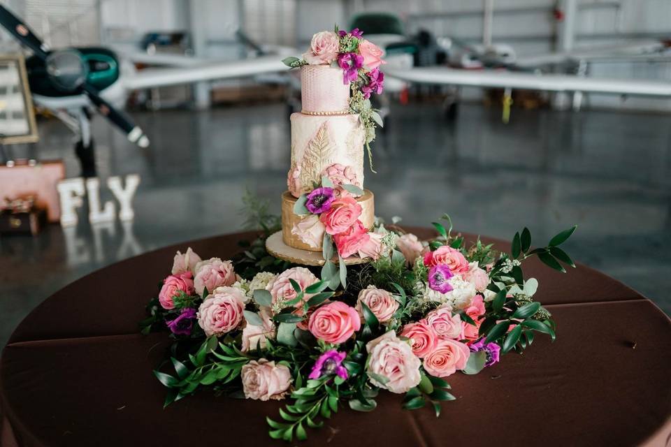 Wedding cake flowers