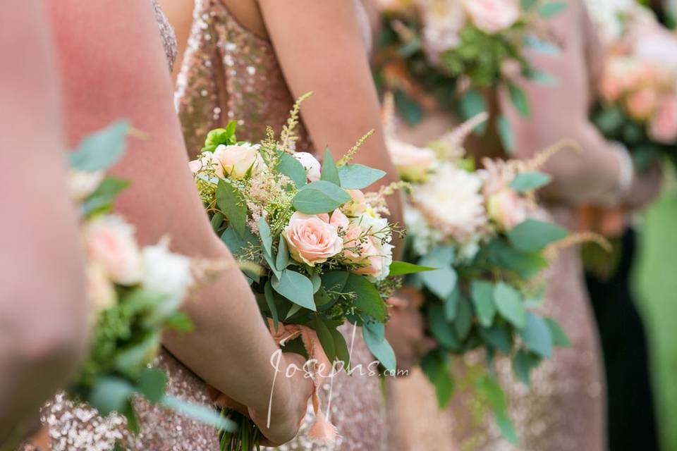 Lush bridal bouquet