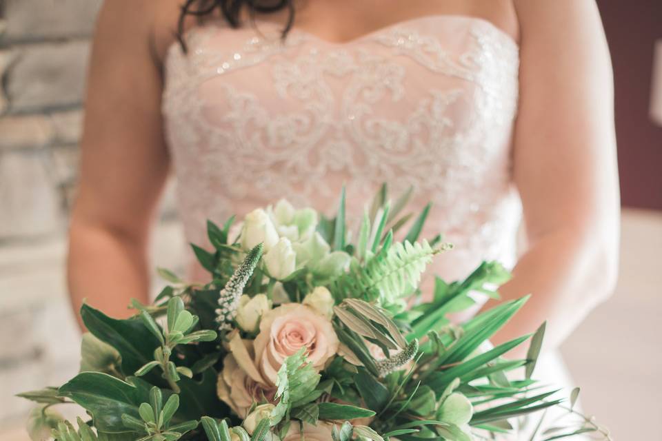 Sweetheart table garland