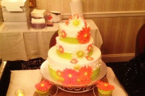 Custom Cakes & Cupcakes by Trish