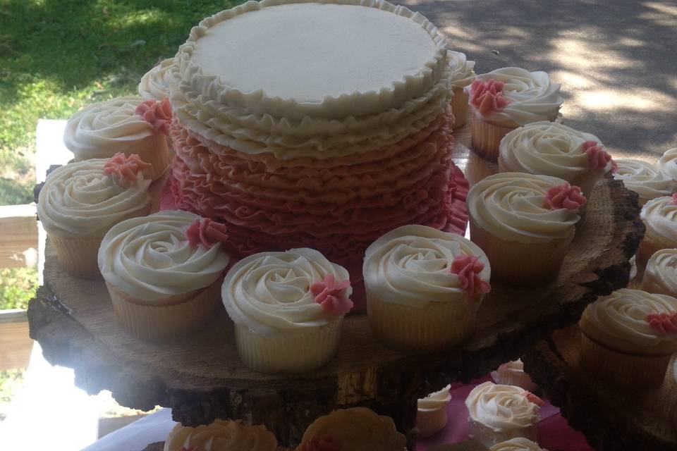 Custom Cakes & Cupcakes by Trish