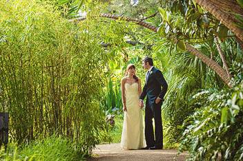 A Natural Wedding at the Holly Farm in Carmel, California