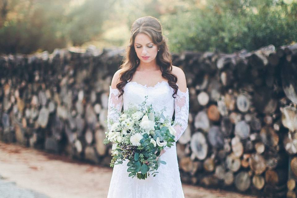 A Natural Wedding at the Holly Farm in Carmel, California