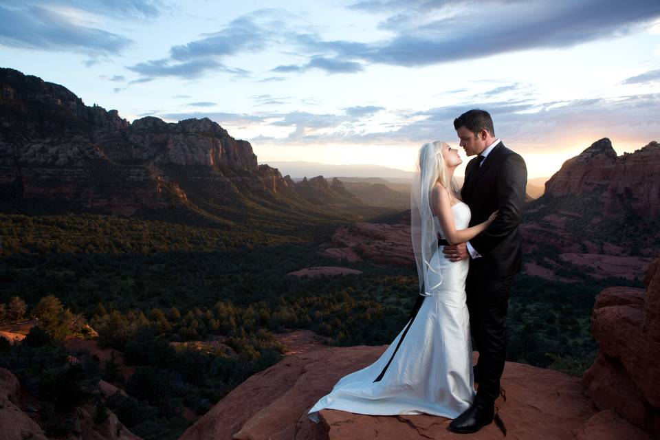 Newlyweds at the cliff