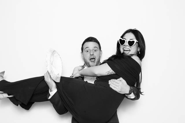 2D Photo Booths LLC