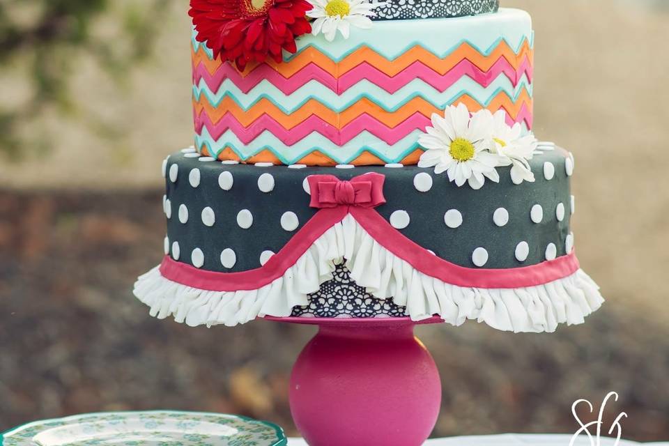 Rockabilly style wedding cake