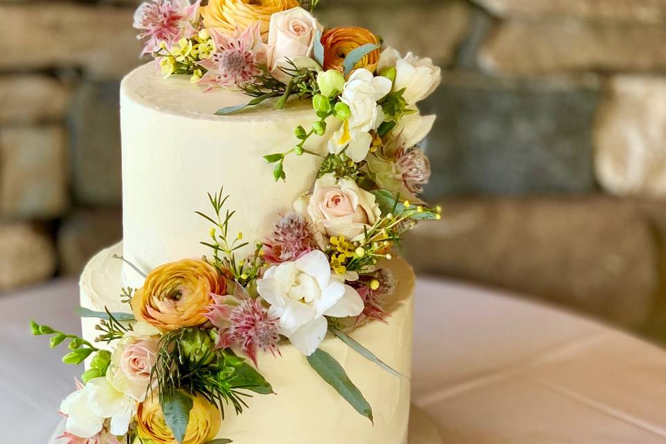 Two tier cascading flowers