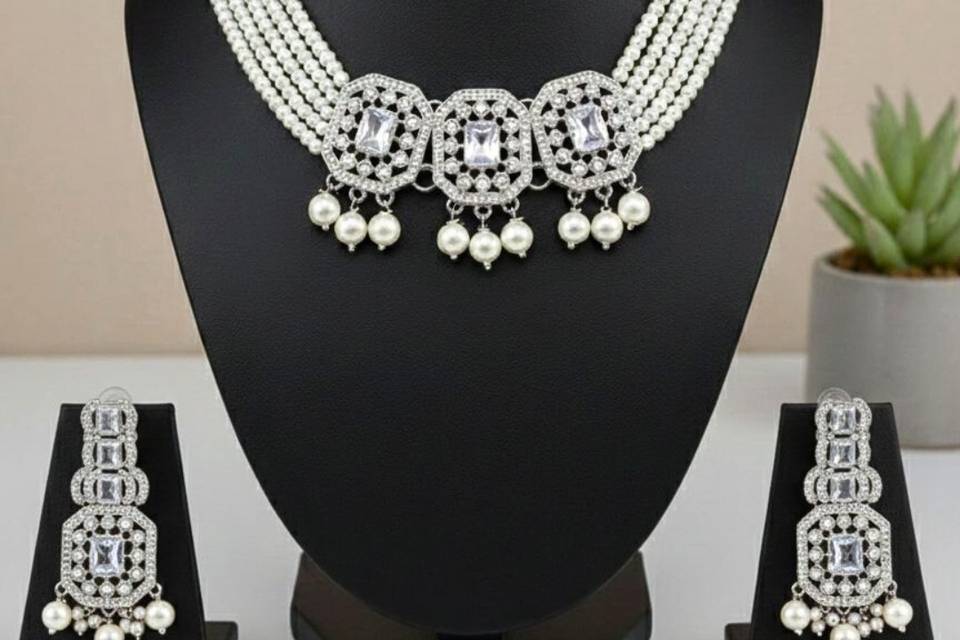 Ruhika Luxe Boutique