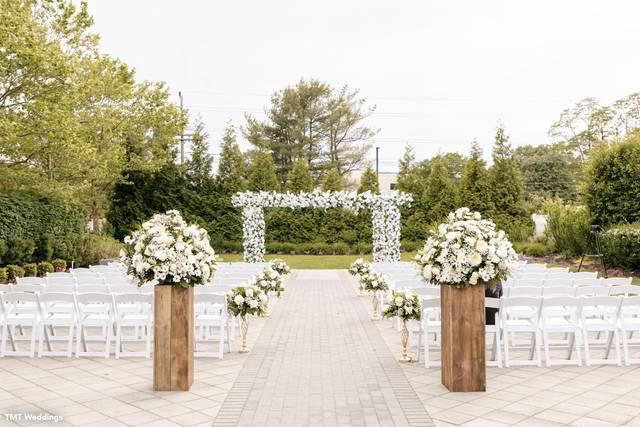 Outdoor Ceremony