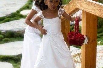 Junior bridal attendants