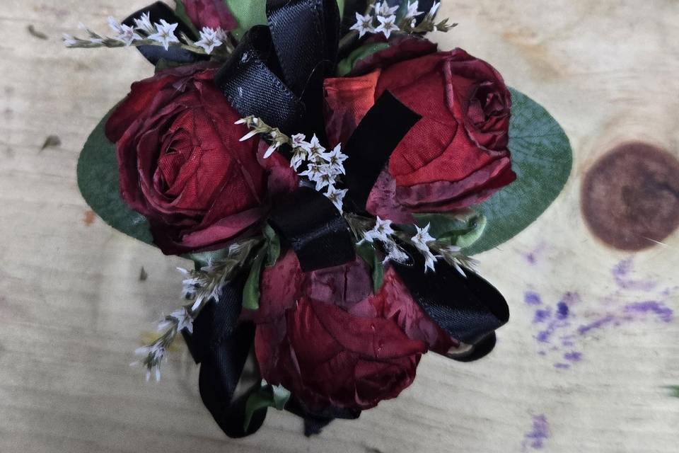 SPRAY ROSE CORSAGE