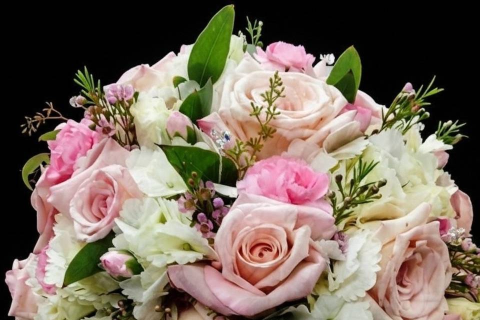 PINK HAND BOUQUET