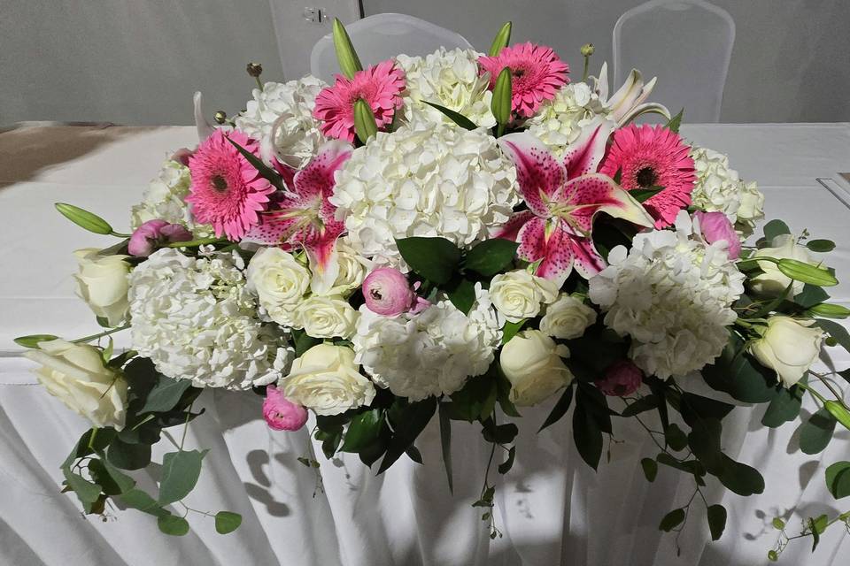 ASSORTED FLORAL CENTERPIECE