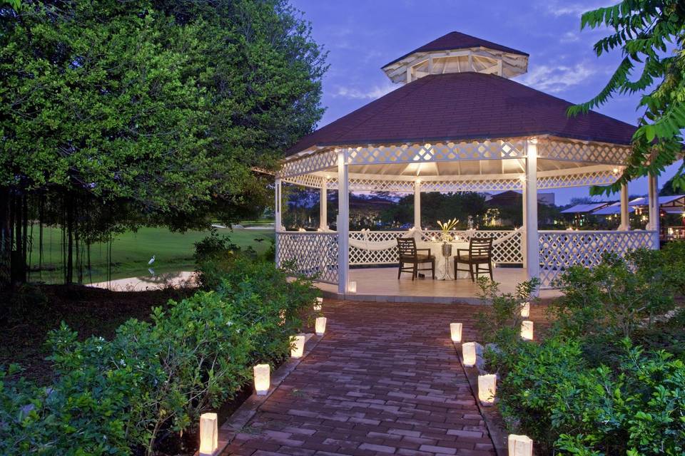 Gazebo, romantic dinner