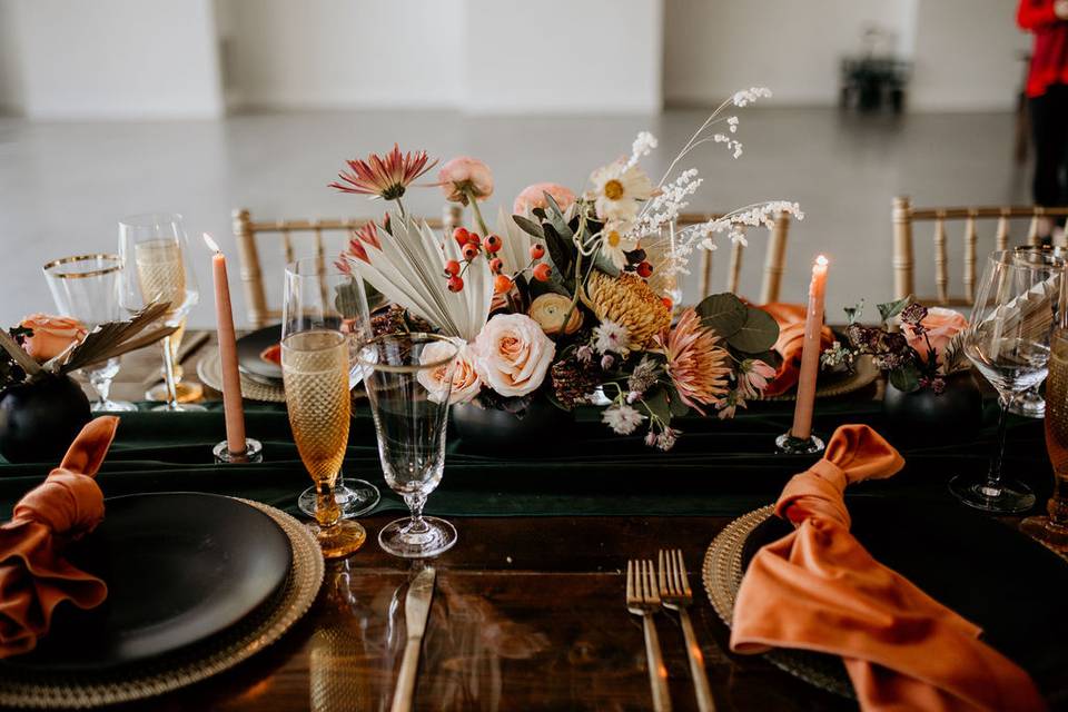 Modern wedding tablescape