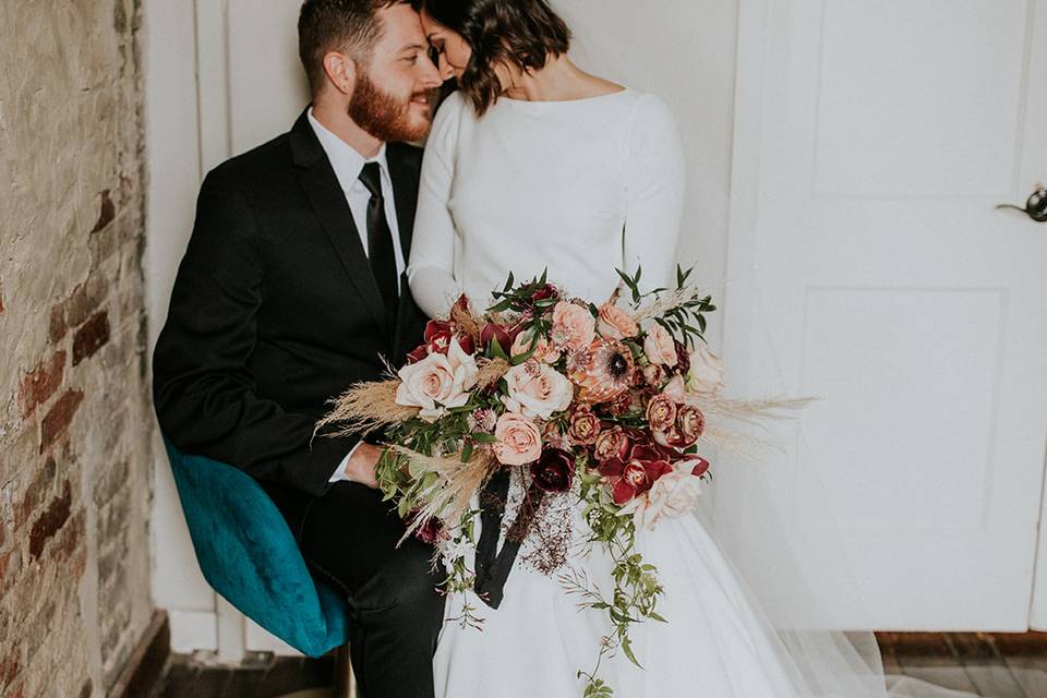 Moody bridal bouquet