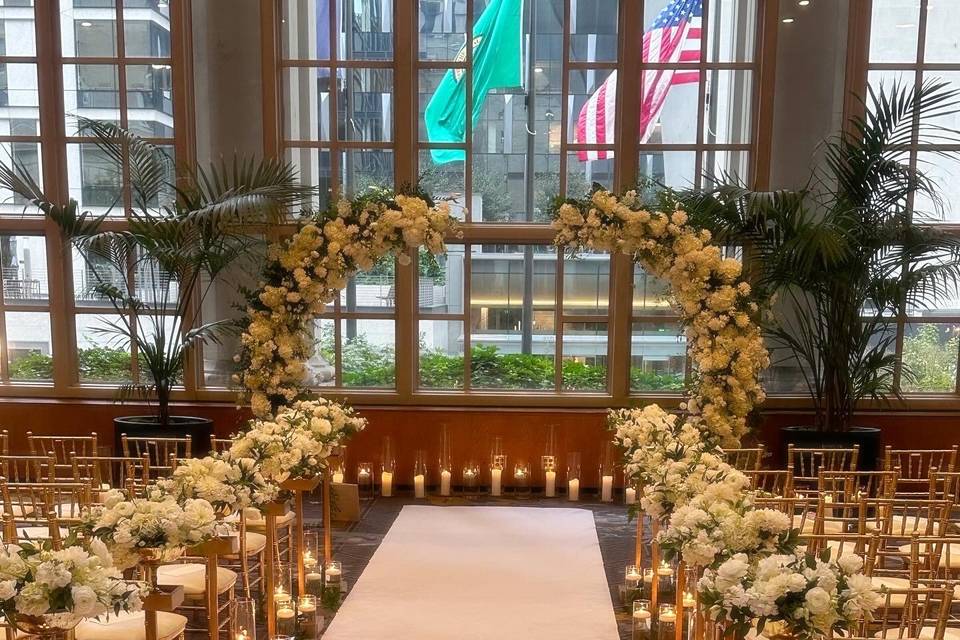 Centerpieces on aisle