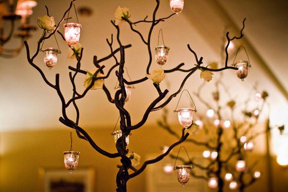 Floating tea lights