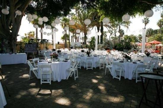 Chinese Lanterns for outdoor wedding