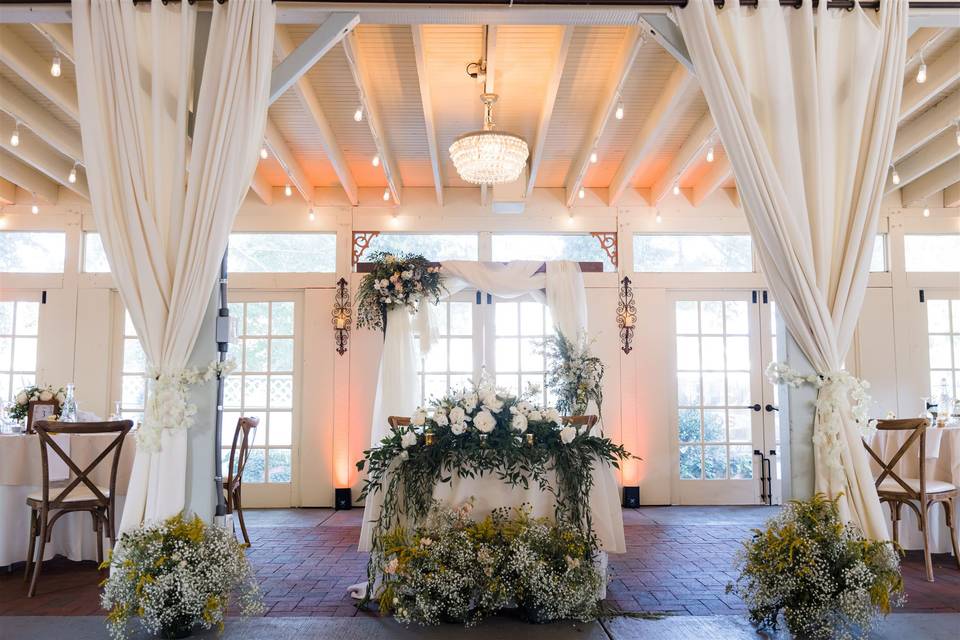 Sweetheart table