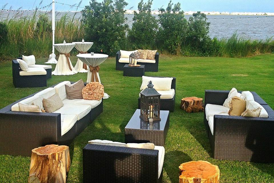 Outdoor lounge