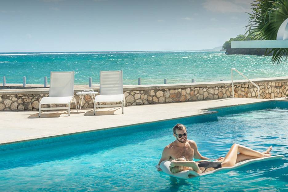 Couples Resort Isles Tower