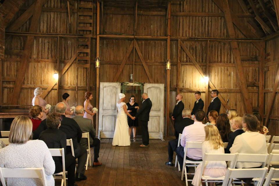 Barn wedding ceremony