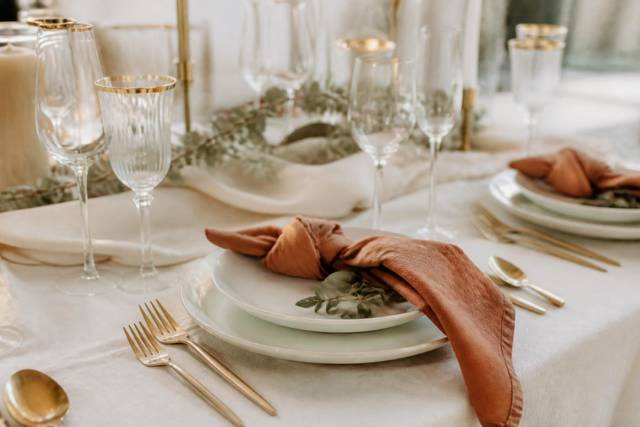 10-tabletop-detail.jpg