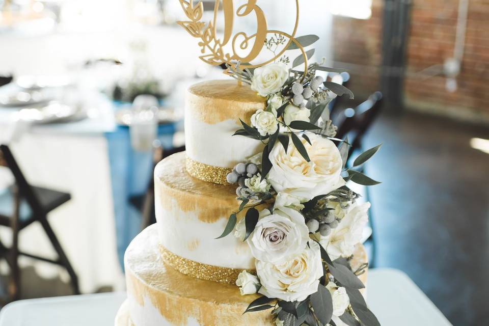 Reception bride cake