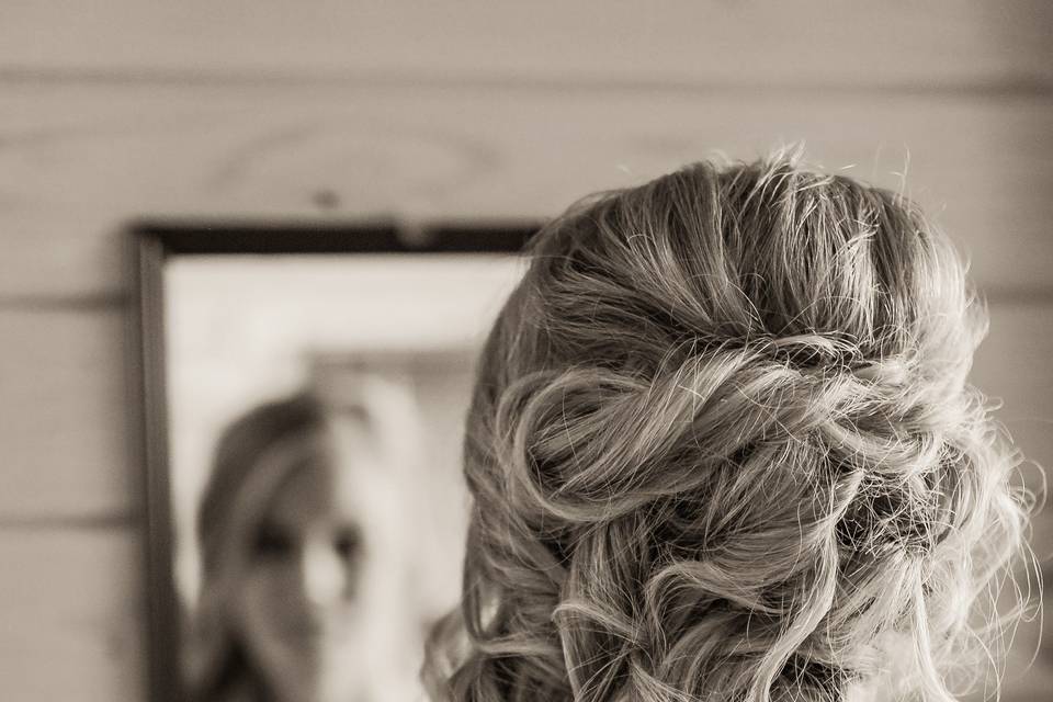 Bride in mirror