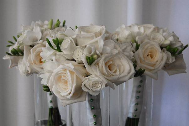 All white bouquets never go out of style.