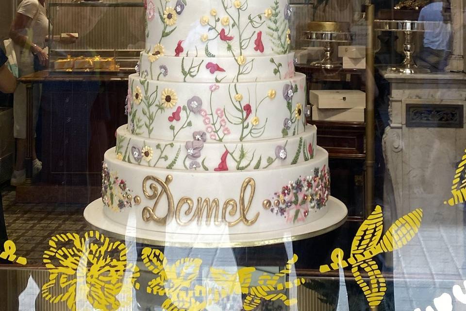 The most beautiful wedding cak