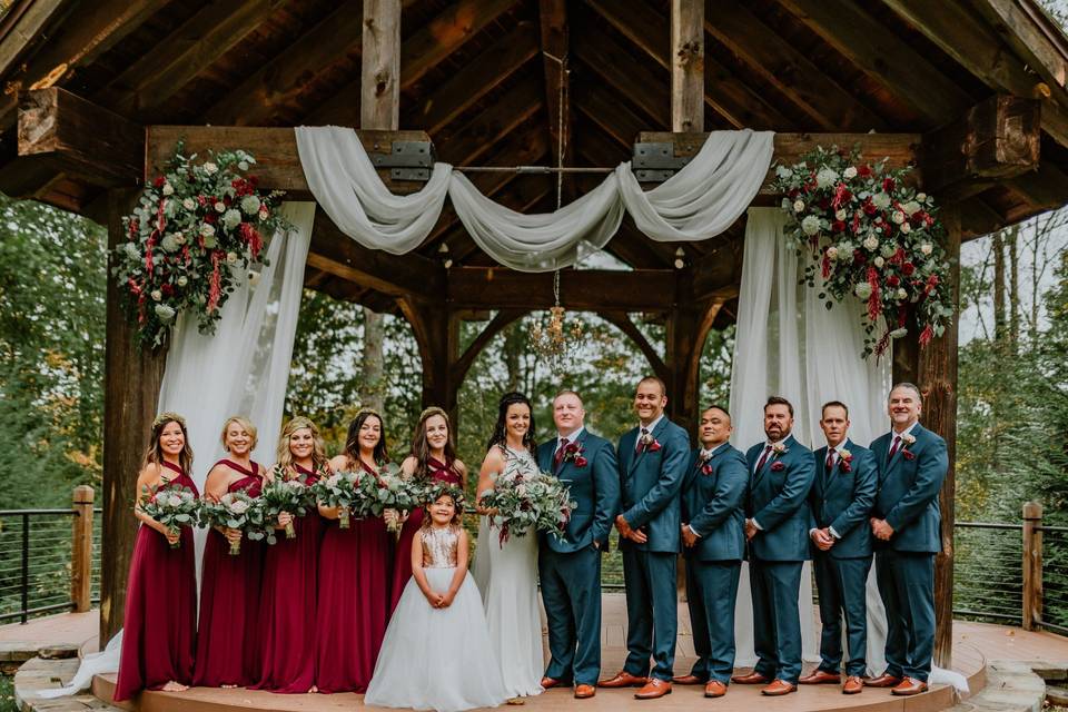 Dancing Bear Lodge & Appalachian Bistro